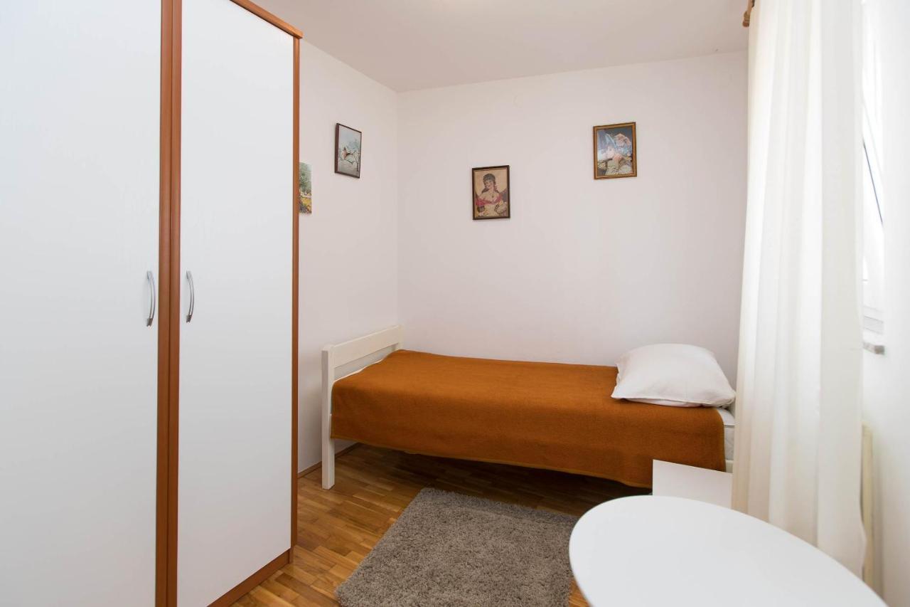 Apartmani Vera ซริกเวนิซา ภายนอก รูปภาพ