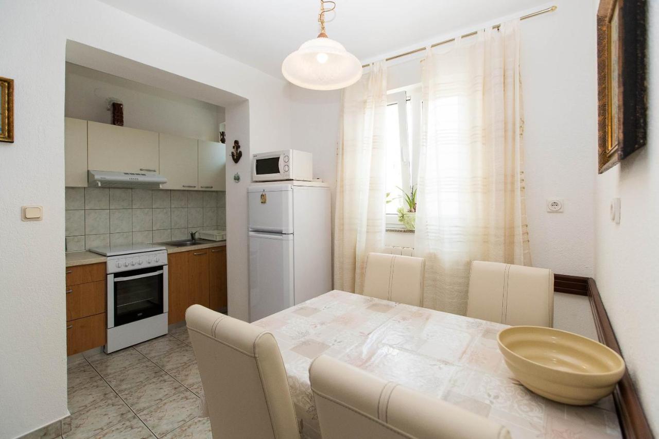 Apartmani Vera ซริกเวนิซา ภายนอก รูปภาพ