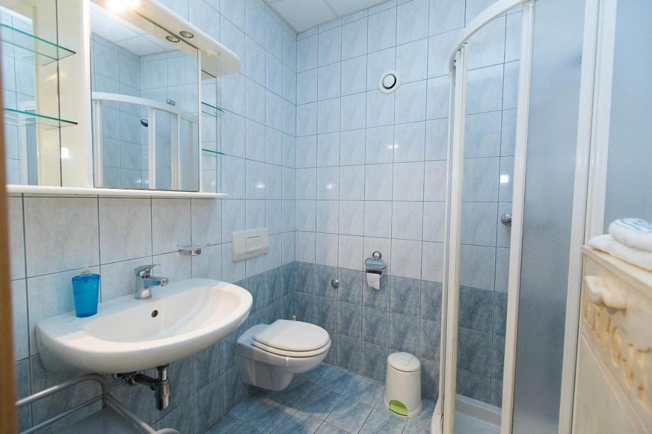 Apartmani Vera ซริกเวนิซา ภายนอก รูปภาพ