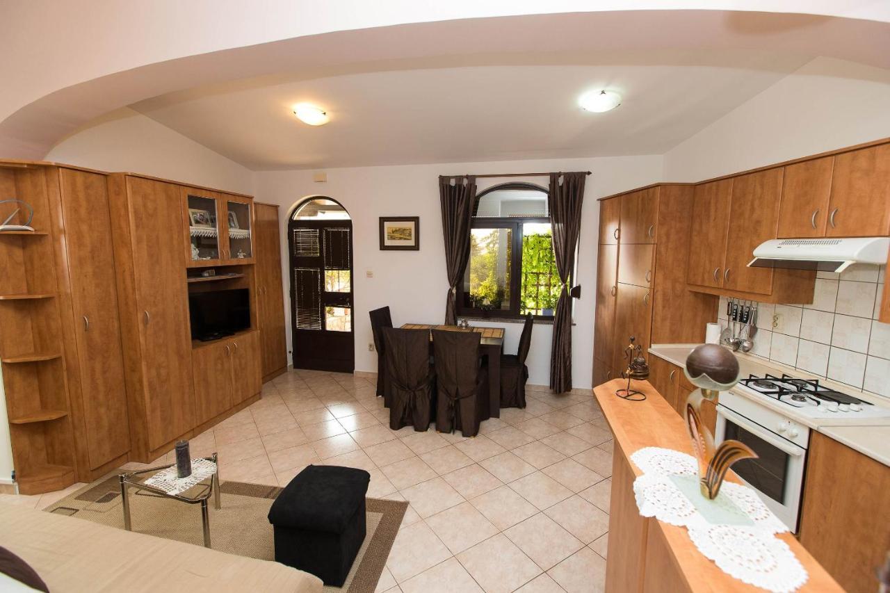 Apartmani Vera ซริกเวนิซา ภายนอก รูปภาพ
